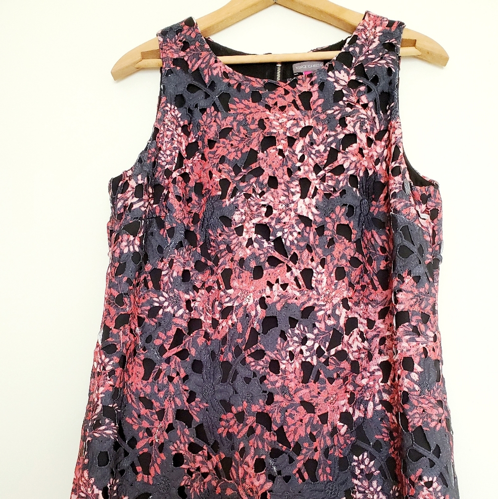 Vince Camuto lace overlay sleeveless shift dress - Picture 5 of 6